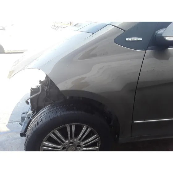 MERCEDES CLASE A (W169) '2009 1.5 CAT VERDE DORADO