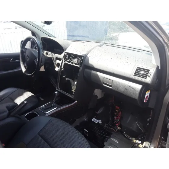 MERCEDES CLASE A (W169) '2009 1.5 CAT VERDE DORADO