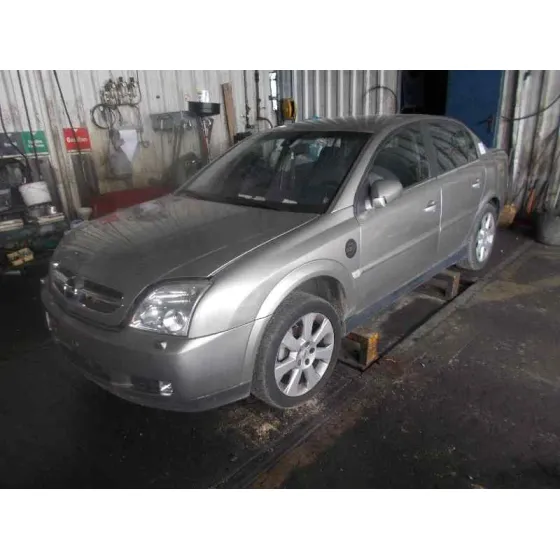OPEL VECTRA C BERLINA '2004 2.2 16V CAT (Z 22 YH / LCH) DORADO