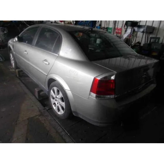 OPEL VECTRA C BERLINA '2004 2.2 16V CAT (Z 22 YH / LCH) DORADO