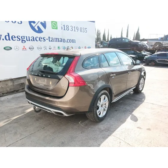 Volvo V60 I CROSS COUNTRY (157) 2015