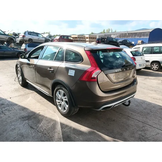 Volvo V60 I CROSS COUNTRY (157) 2015