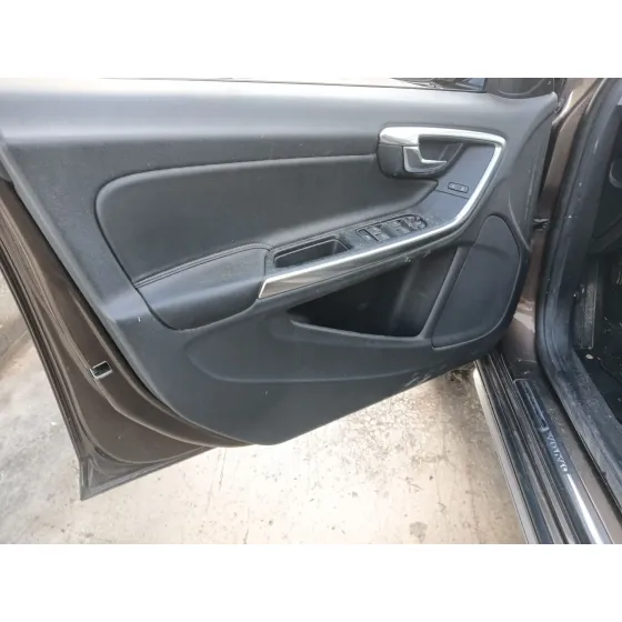 Volvo V60 I CROSS COUNTRY (157) 2015