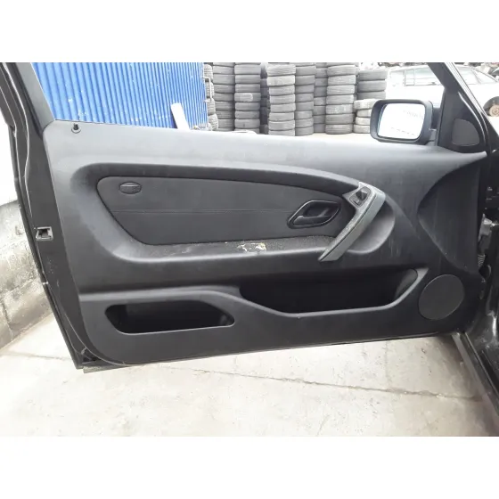 BMW SERIE 3 COMPACT (E46) '2003 * NEGRO