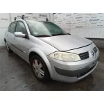 RENAULT MEGANE II CLASSIC BERLINA RENAULT MEGANE II CLASSIC BERLINA '2005 1.6 16V PLATA 2003