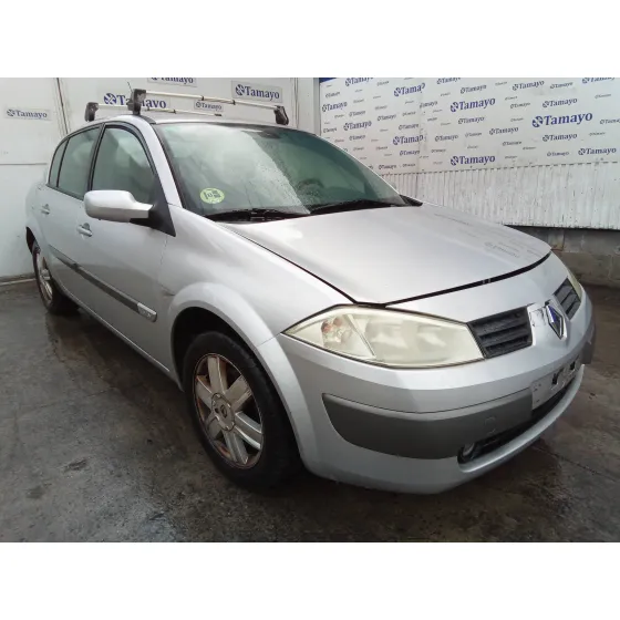 RENAULT MEGANE II CLASSIC BERLINA '2005 1.6 16V PLATA