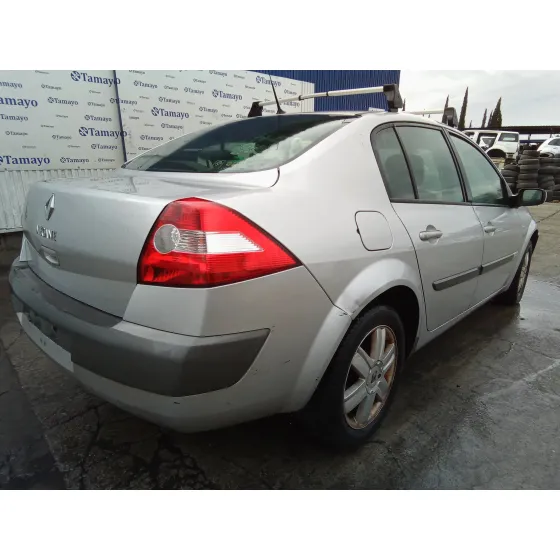 RENAULT MEGANE II CLASSIC BERLINA '2005 1.6 16V PLATA