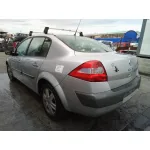 RENAULT MEGANE II CLASSIC BERLINA RENAULT MEGANE II CLASSIC BERLINA '2005 1.6 16V PLATA 2003