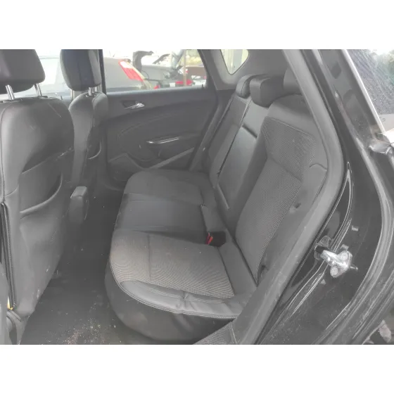 OPEL ASTRA J LIM. '2011 2.0 16V CDTI NEGRO