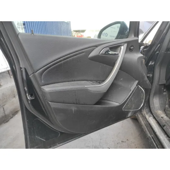 OPEL ASTRA J LIM. '2011 2.0 16V CDTI NEGRO