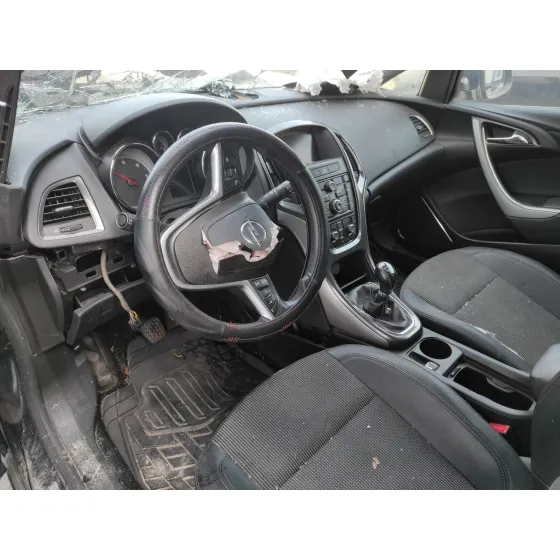 OPEL ASTRA J LIM. '2011 2.0 16V CDTI NEGRO