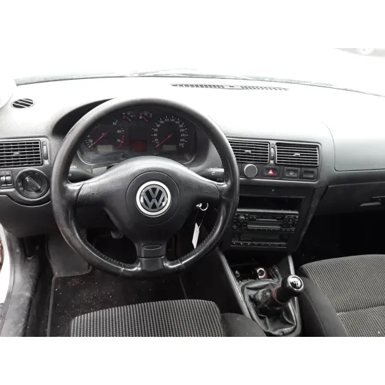VOLKSWAGEN GOLF IV BERLINA (1J1) '2000 * PLATA