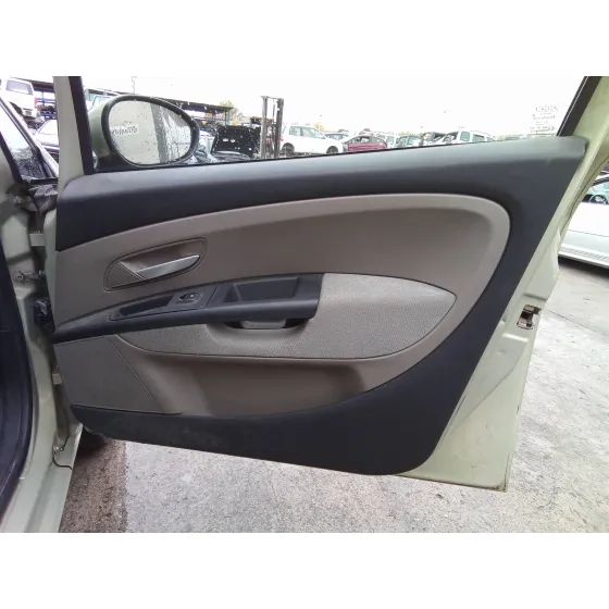 FIAT GRANDE PUNTO (199) '2006 1.3 16V JTD CAT VERDE CLARITO