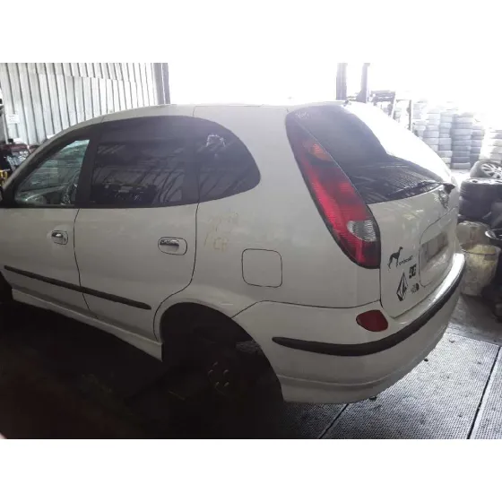 NISSAN ALMERA TINO (V10M) '2001 2.2 16V TURBODIESEL CAT BLANCO