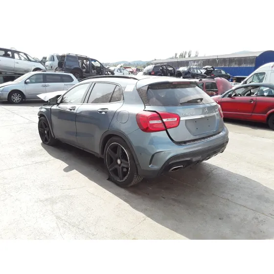 MERCEDES CLASE GLA (W156) 2015 * GRIS