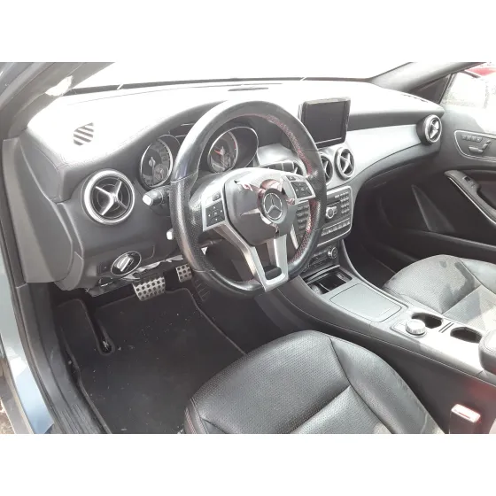 MERCEDES CLASE GLA (W156) 2015 * GRIS