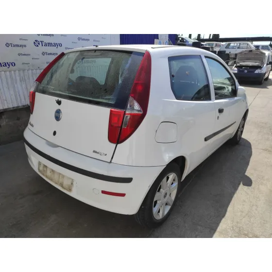 FIAT PUNTO BERLINA (188) '2005 1.3 JTD CAT BLANCO