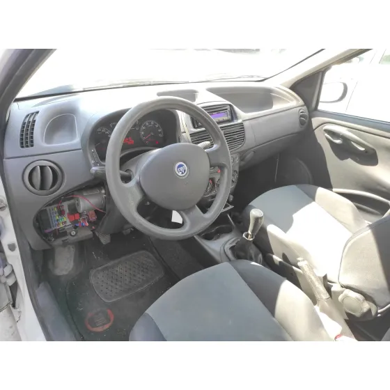 FIAT PUNTO BERLINA (188) '2005 1.3 JTD CAT BLANCO