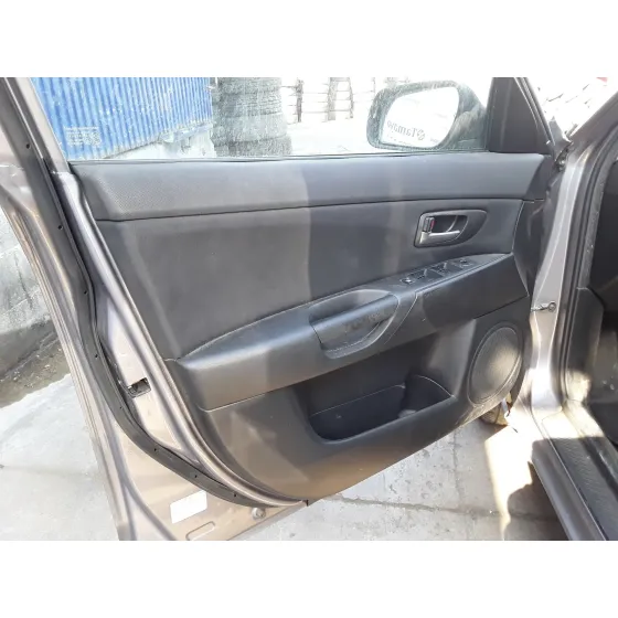 MAZDA 3 BERLINA (BK) '2004 * GRIS