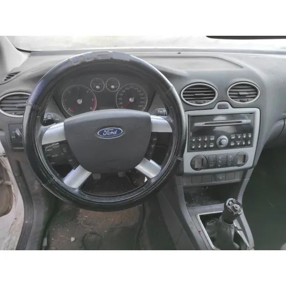 FORD FOCUS BERLINA (CAP) '2006 * BLANCO