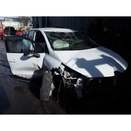 RENAULT CLIO IV '2015 1.5 DCI DIESEL FAP BLANCO