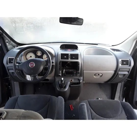 FIAT SCUDO COMBI (272) '2011 PANORAMA EXECUTIVE L2H1 130 MULTIJET (5 PL.) NEGRO