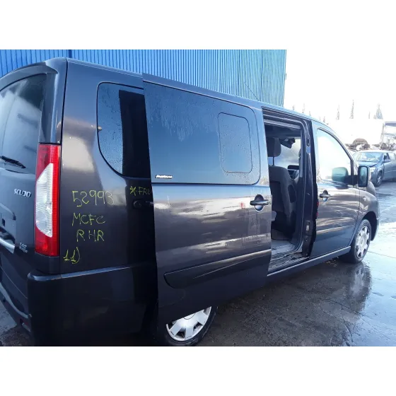 FIAT SCUDO COMBI (272) '2011 PANORAMA EXECUTIVE L2H1 130 MULTIJET (5 PL.) NEGRO