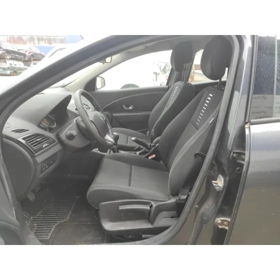 RENAULT MEGANE III SPORT TOURER '2011 * GRIS OSCURO