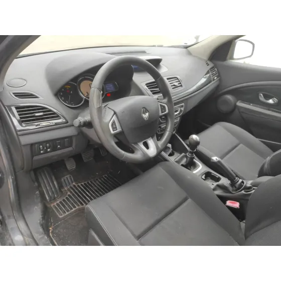RENAULT MEGANE III SPORT TOURER '2011 * GRIS OSCURO