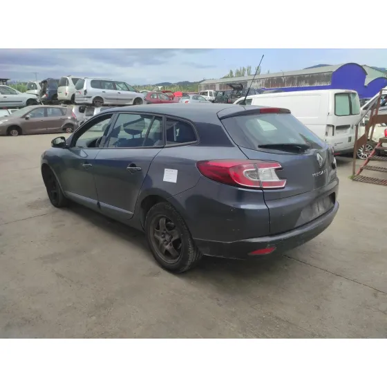 RENAULT MEGANE III SPORT TOURER '2011 * GRIS OSCURO