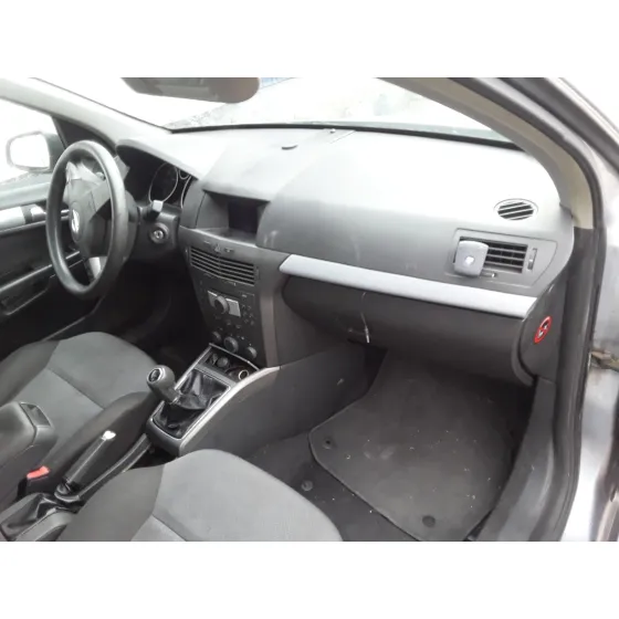 OPEL ASTRA H BERLINA '2005 1.9 CDTI PLATA