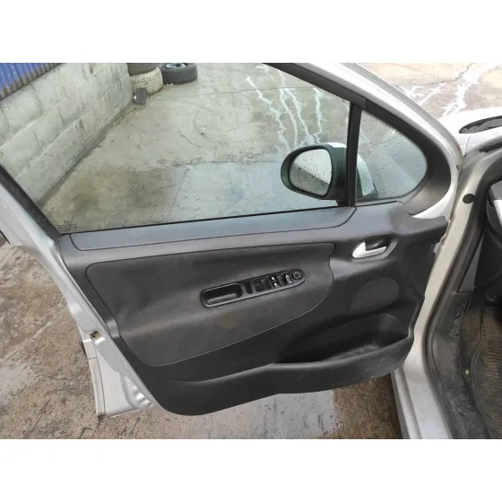 PEUGEOT 207 '2007 1.4 16V VTI CAT (8FS / EP3) PLATA