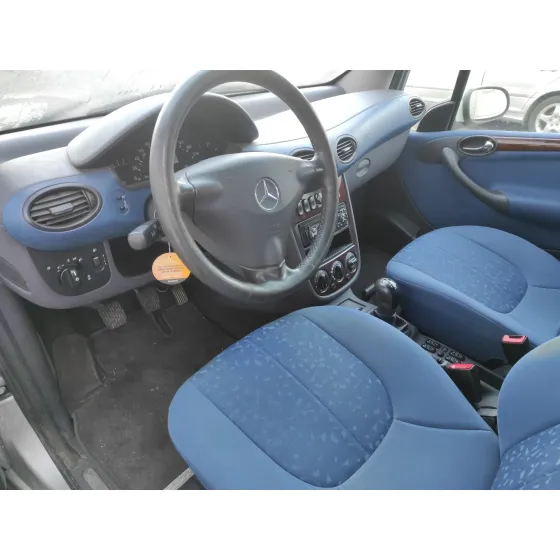 MERCEDES CLASE A (W168) '2001 1.6 CAT PLATA