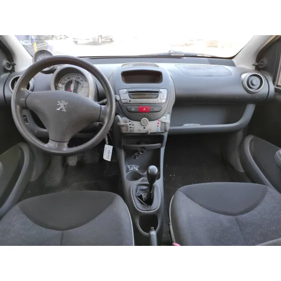 PEUGEOT 107 '2009 1.0 CAT (384F) NEGRO