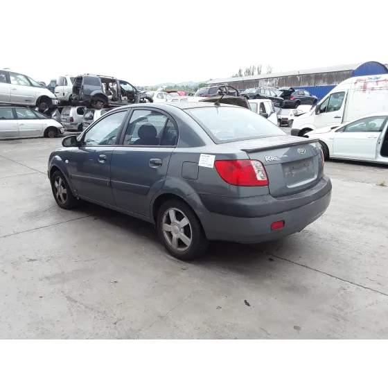 KIA RIO 2006 * GRIS