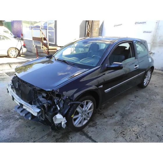 RENAULT MEGANE II BERLINA 3P '2005 1.6 16V NEGRO