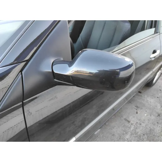 RENAULT MEGANE II BERLINA 3P '2005 1.6 16V NEGRO