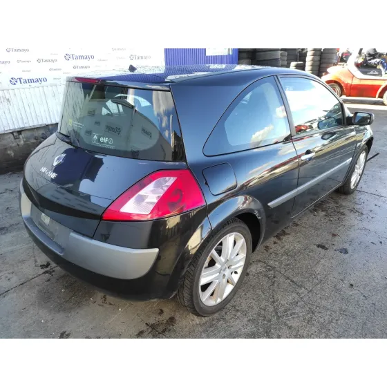 RENAULT MEGANE II BERLINA 3P '2005 1.6 16V NEGRO