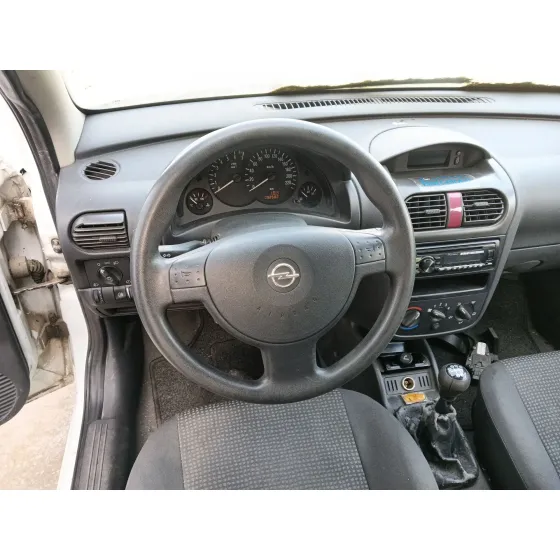 Opel CORSA C (X01) 2000