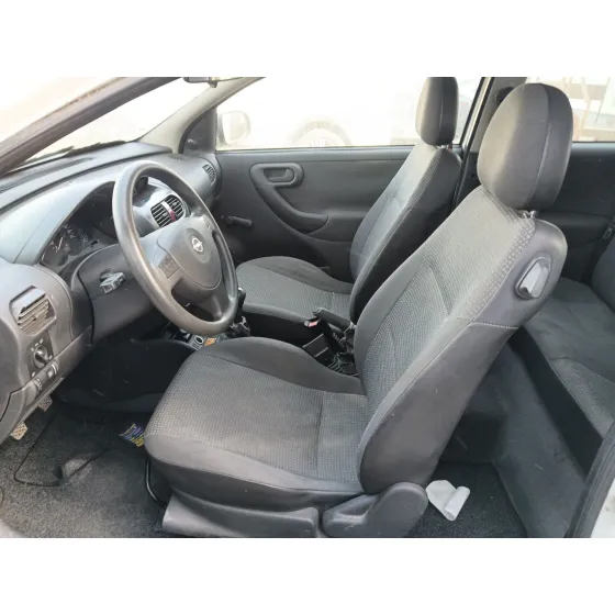 Opel CORSA C (X01) 2000