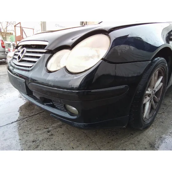 MERCEDES CLASE C (W203) SPORTCOUPE '2003 C 220 CDI (LA) (203.708) NEGRO