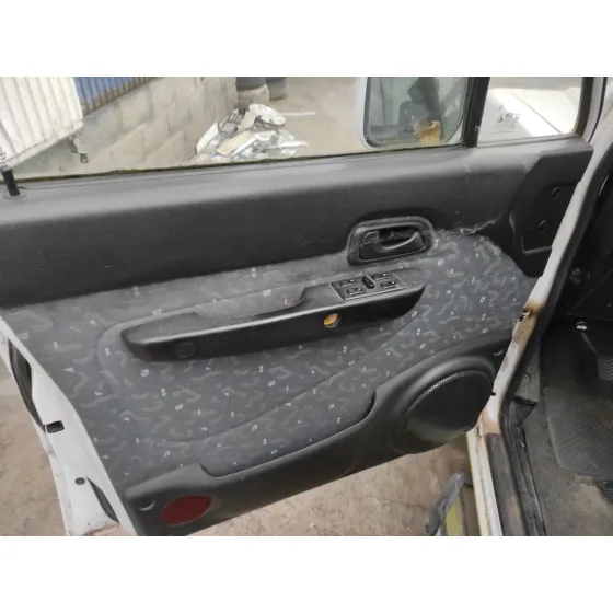 MITSUBISHI GALLOPER (HYUNDAI) '2001 2.5 TURBODIESEL BLANCO /AZUL