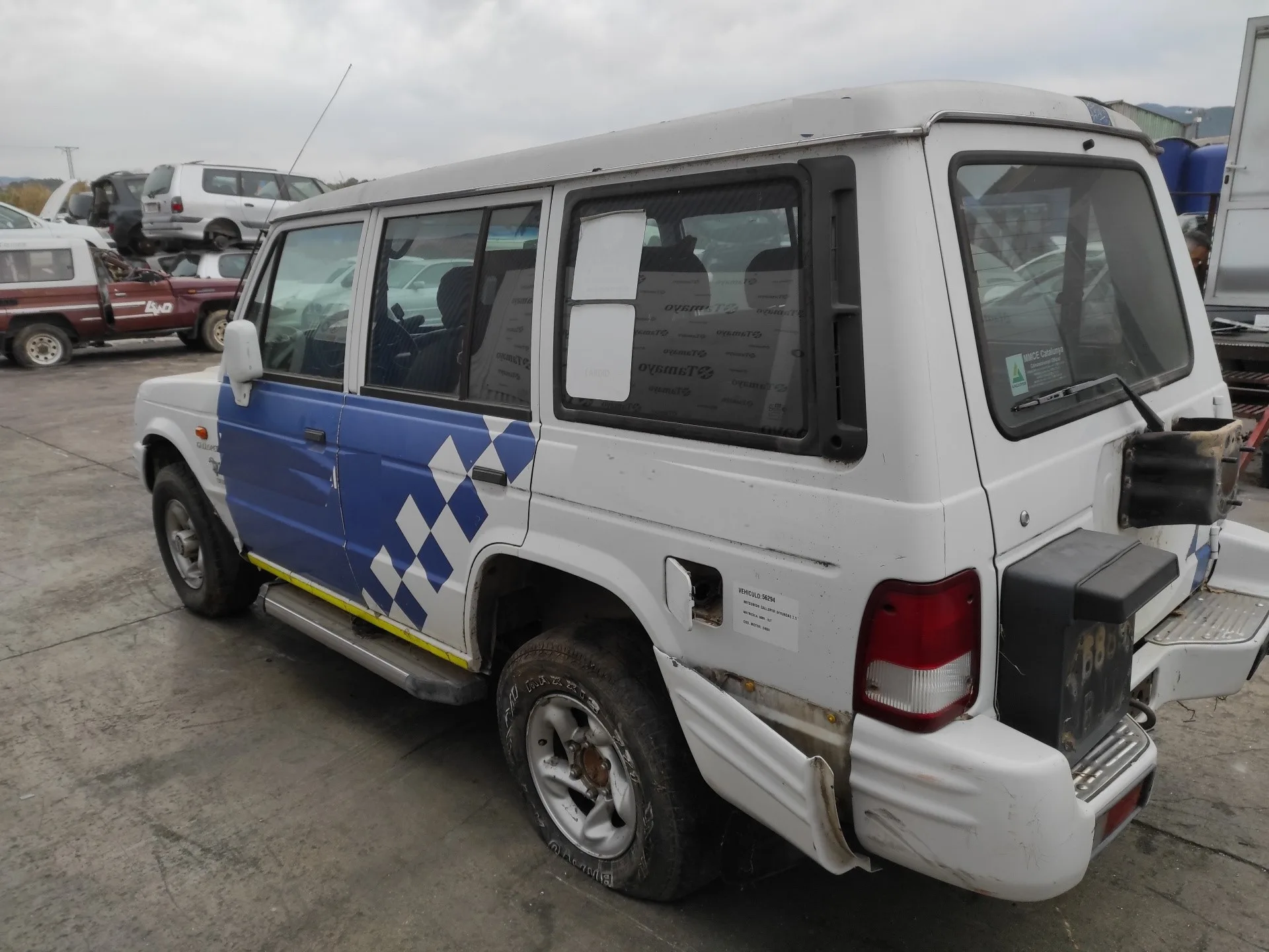 MITSUBISHI GALLOPER (HYUNDAI) MITSUBISHI GALLOPER (HYUNDAI) '2001 2.5 TURBODIESEL BLANCO /AZUL 1998