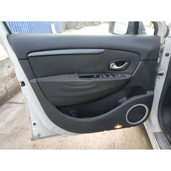Renault SCENIC III (JZ0/1_) 2009