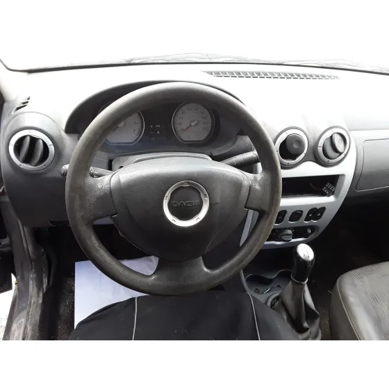 DACIA LOGAN '2010 * NEGRO