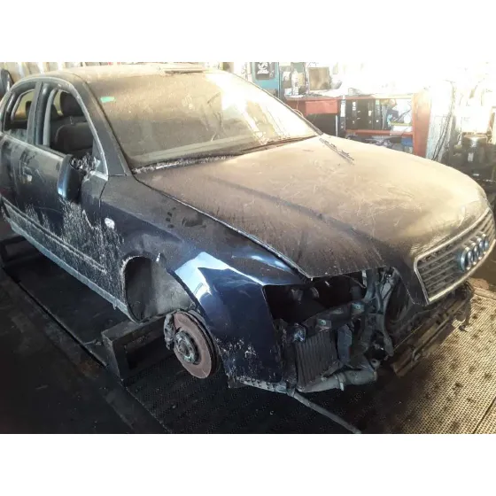 AUDI A4 BERLINA (8E) '2001 * AZUL