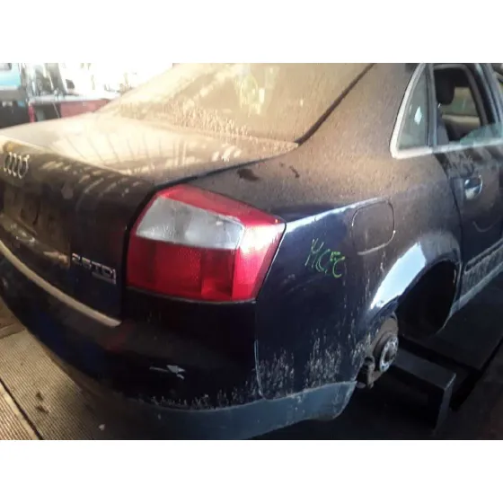 AUDI A4 BERLINA (8E) '2001 * AZUL