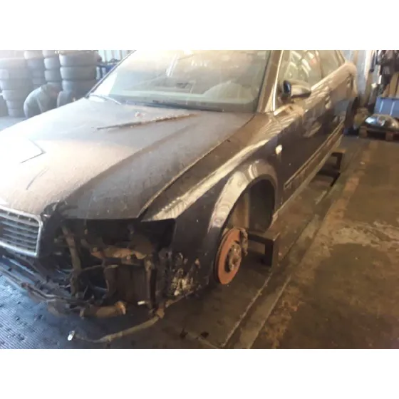 AUDI A4 BERLINA (8E) '2001 * AZUL