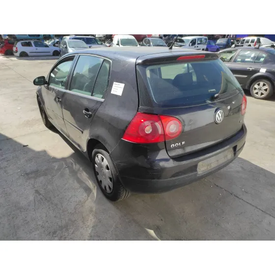 VOLKSWAGEN GOLF V BERLINA (1K1) '2006 1.6 NEGRO AZUL