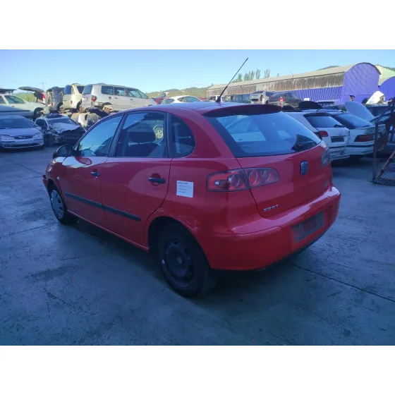 SEAT IBIZA (6L1) '2003 1.4 16V ROJO